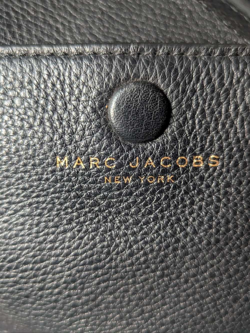 Marc Jacobs Black Pebbled Leather Camera Crossbody with Gold Hardware - Picture 4 of 7